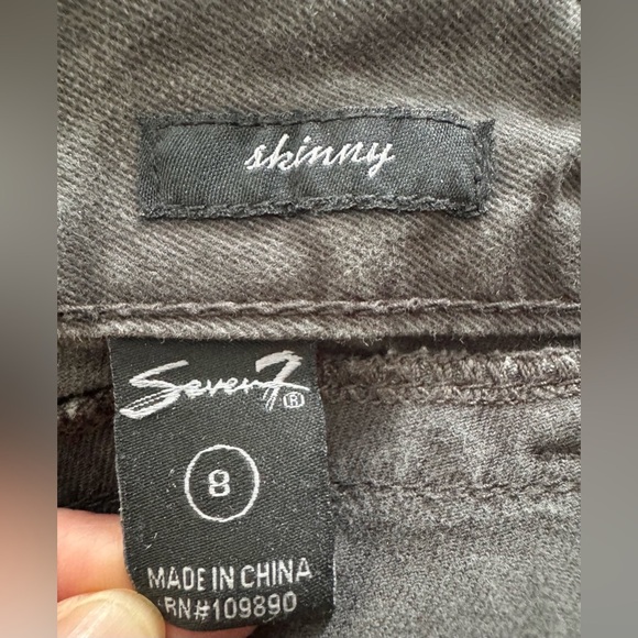 Seven7 Women's Medium Wash Gray Skinny Straight Leg Jeans Size 8 - Picture 8 of 8